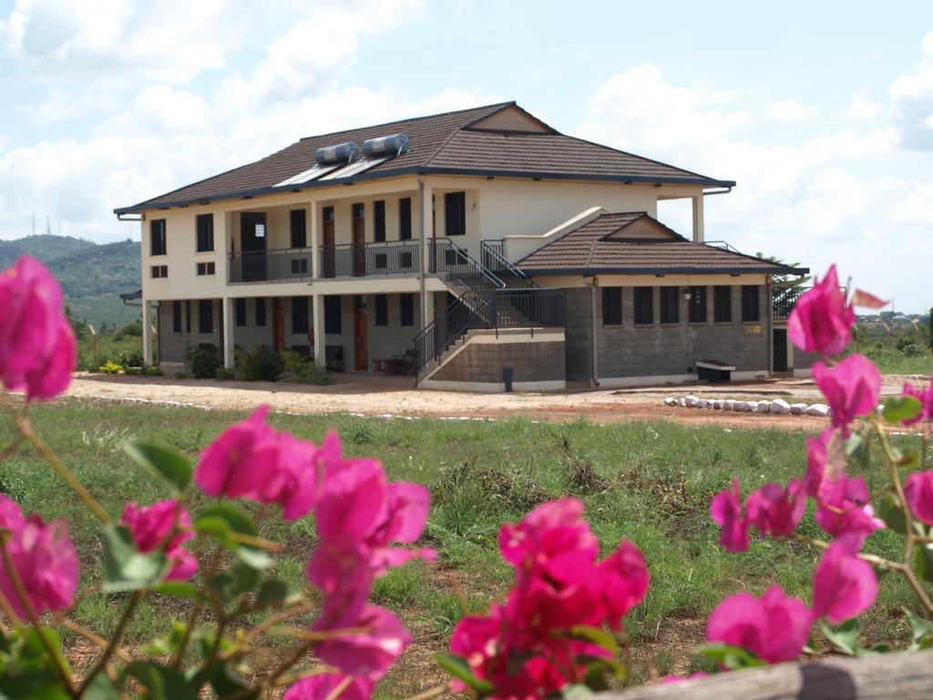 Voi Lutheran Guesthouse Exterior foto